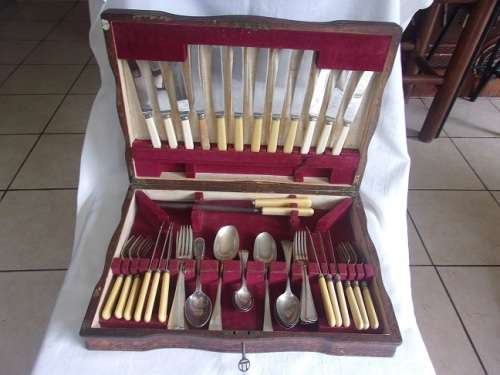 Vintage 52 piece mixed cutlery set in lockable canteen