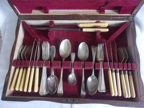 Vintage 52 piece mixed cutlery set in lockable canteen