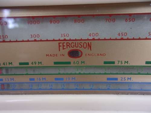 Vintage Ferguson ivory bakelite table valve radio - not tested