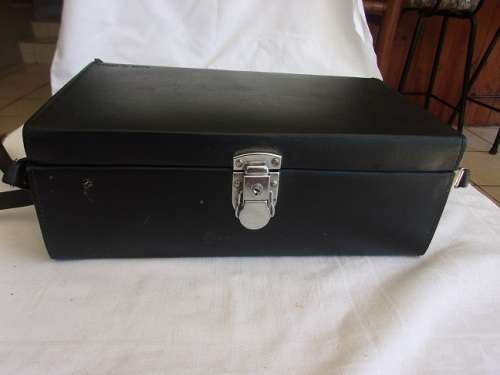 Vintage Canon Auto Zoom 814 movie camera in carry case - untested