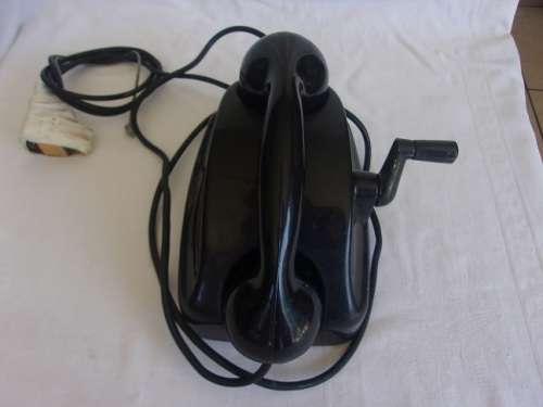 Vintage Siemens South Africa bakelite crank telephone