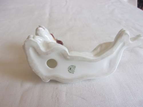 Vintage Royal Doulton lying panting Jack Russel H.N.1101 - retired