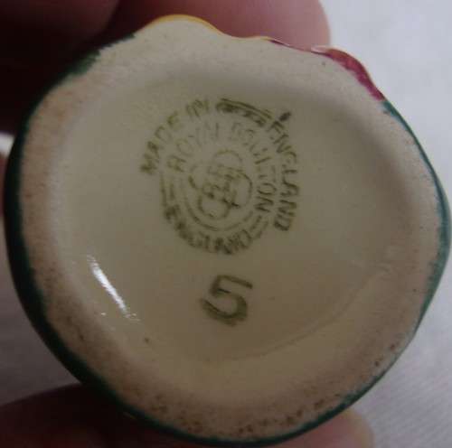 5 Early Royal Doulton character jugs for 1 bid