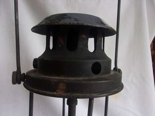 Rare WW2 Vapalux Model 300 kerosene pressure lantern for restoration