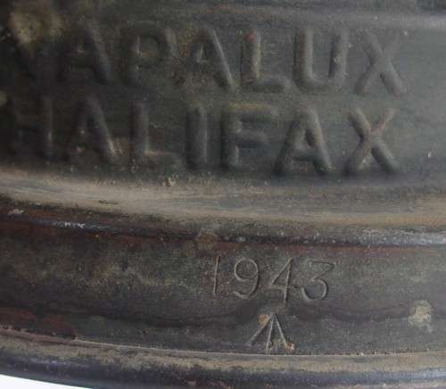 Rare WW2 Vapalux Model 300 kerosene pressure lantern for restoration