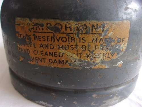 Rare WW2 Vapalux Model 300 kerosene pressure lantern for restoration