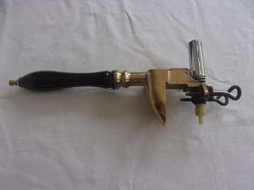 Complete vintage draft beer pressure-dispense bar top tap and handle