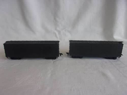 Lot of 12 Athearn HO gauge rolling stock items for 1 bid