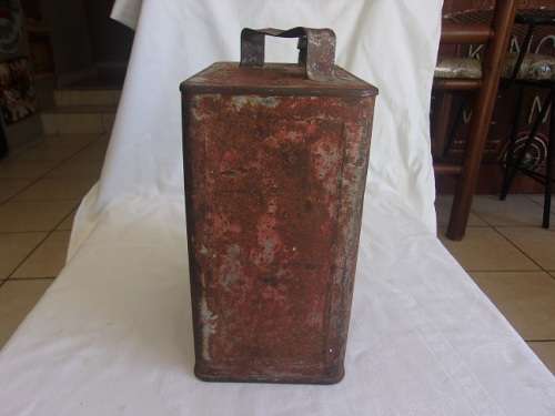 Vintage Vacuum Oil Co. South Africa Ltd 2 Gallon Motor Spirit can with brass cap