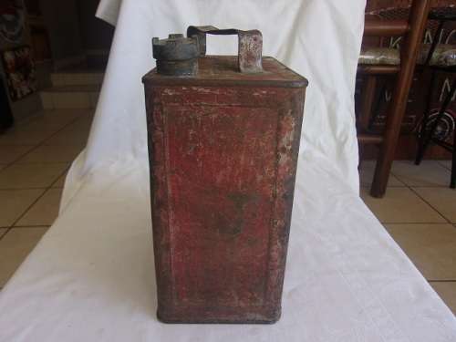 Vintage Vacuum Oil Co. South Africa Ltd 2 Gallon Motor Spirit can with brass cap
