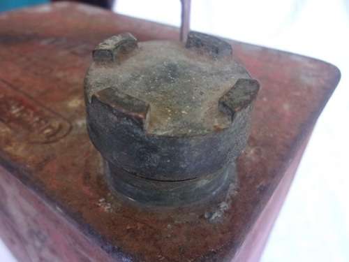 Vintage Vacuum Oil Co. South Africa Ltd 2 Gallon Motor Spirit can with brass cap