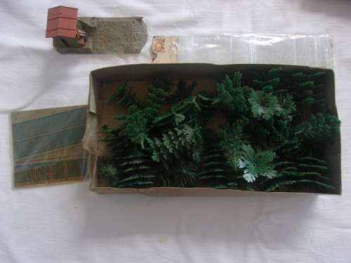 Large lot of model railway HO/ OO gauge Scenery and Accessories for 1 bid