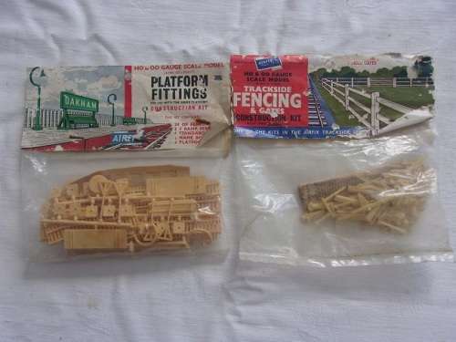 Large lot of model railway HO/ OO gauge Scenery and Accessories for 1 bid