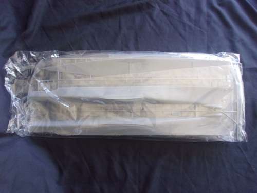 Italeri 1:350 scale U,S.S. Gettysburg model ship - No. 5554