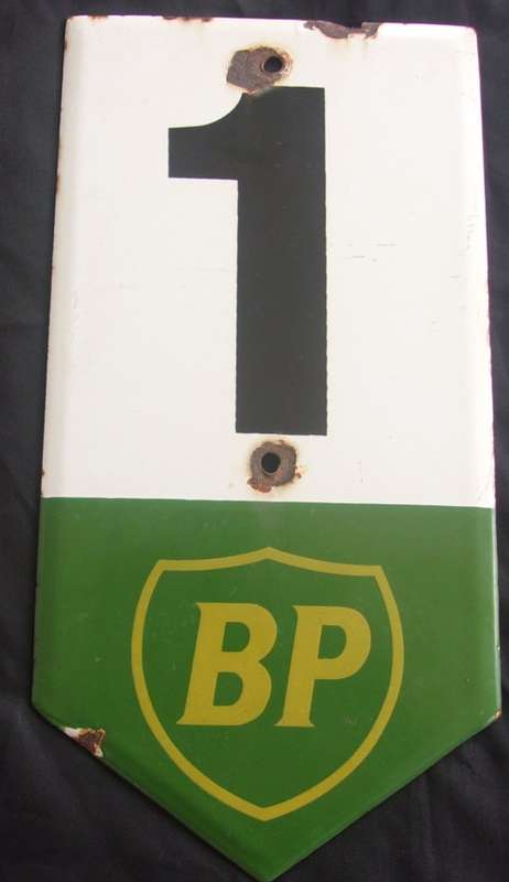 4 Genuine vintage BP enamel golf tee signs - Tees No. 1 - 4