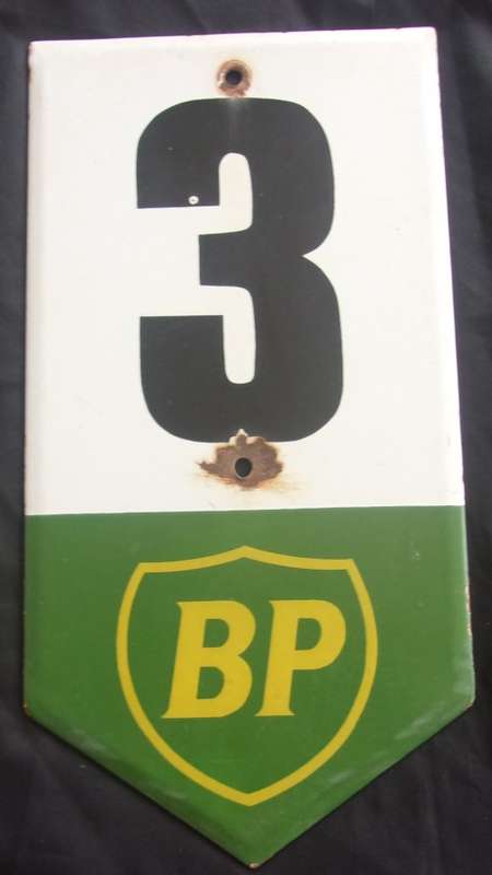 4 Genuine vintage BP enamel golf tee signs - Tees No. 1 - 4