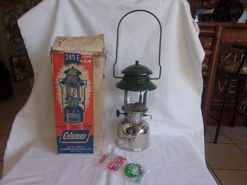Vintage boxed Coleman 249-E lantern - made in Canada