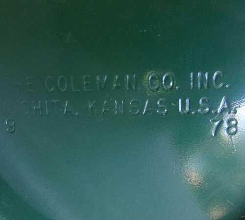 Vintage boxed Coleman 201-700 lantern with spirit bottle & 2 mantle pack