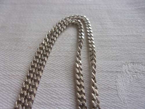 Beautiful Egyptian .925 silver pendant and chain