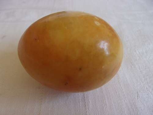 Lot of 8 vintage alabaster eggs for 1 bid