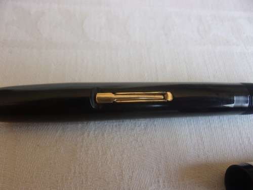 Vintage Waterman`s 515 fountain pen with 14k gold nib - untested