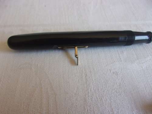 Vintage Waterman`s 515 fountain pen with 14k gold nib - untested