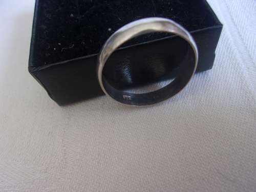 Vintage Sterling silver plain 4mm half round band ring