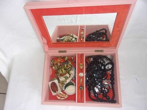 Large lot of vintage costume jewellery in a jewellery box