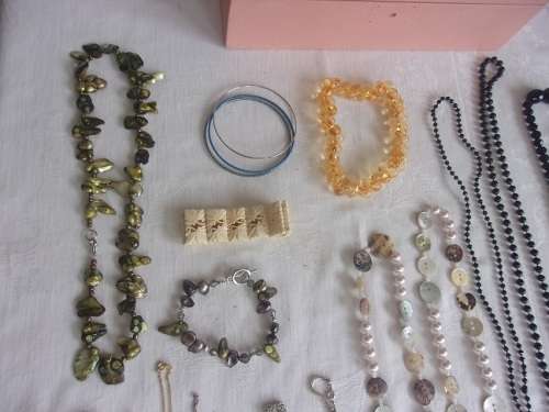 Large lot of vintage costume jewellery in a jewellery box