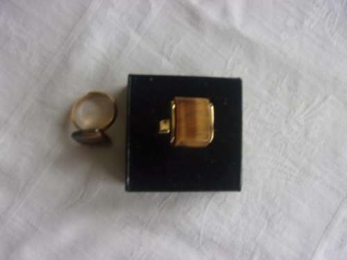 Large lot of vintage costume jewellery in a jewellery box