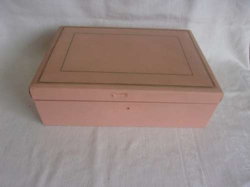 Large lot of vintage costume jewellery in a jewellery box