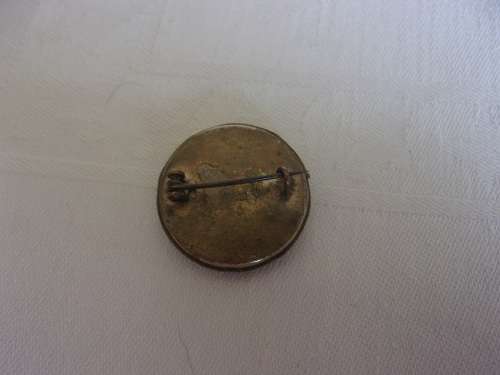 Lot of 4 antique/ vintage cameos and 1 micro mosaic for 1 bid