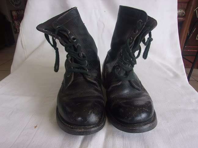 Pair of black SADF Waytread Dri-Foot Super Deluxe military boots - Size 244