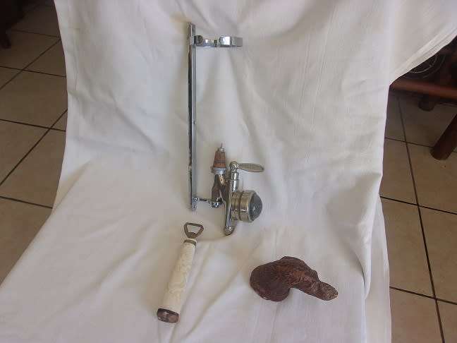 Vintage Gaskell & Chambers Quarter Gill Optic Pearl, scrimshaw and hunting dog head bottle openers