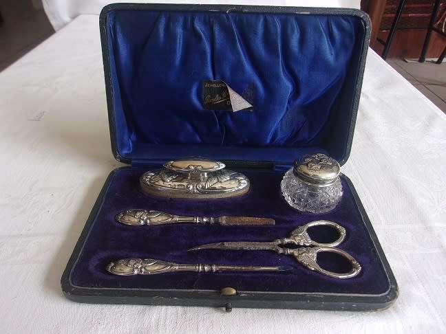 Antique cased 5 piece Sterling silver manicure set