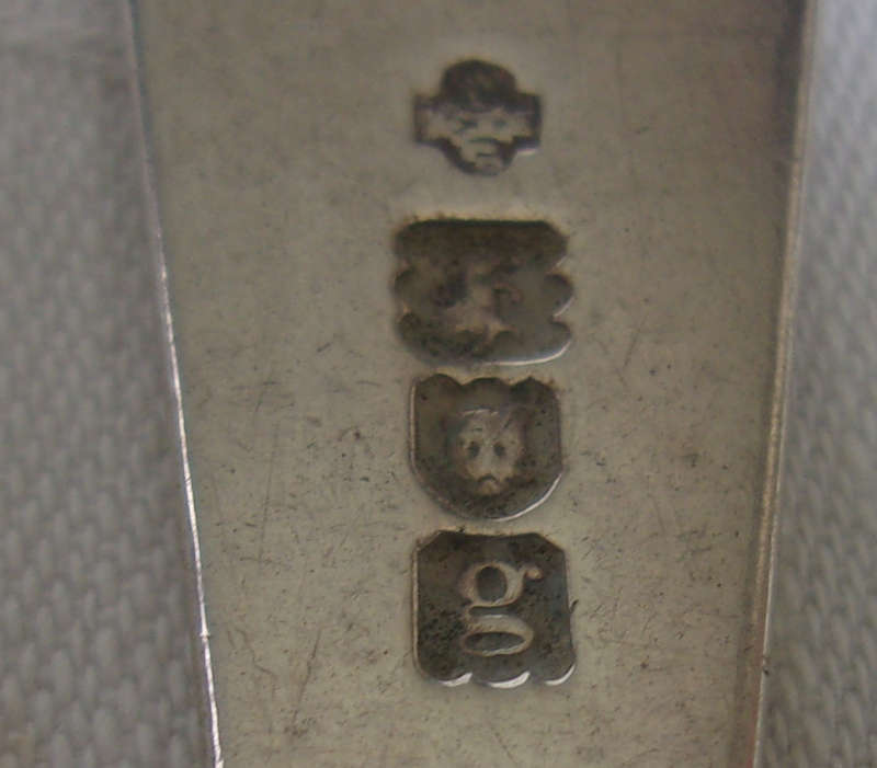 Georgian Sterling silver berry spoon & fish knife for 1 bid - 121.4g