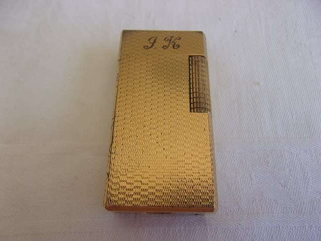 Vintage Dunhill Model 70 gold plated lighter in original box - working