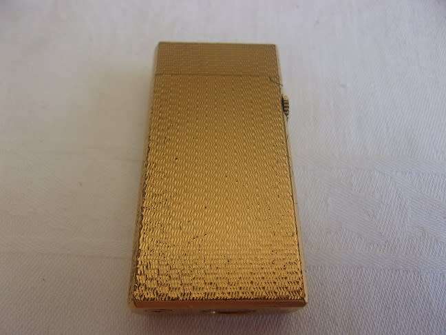 Vintage Dunhill Model 70 gold plated lighter in original box - working