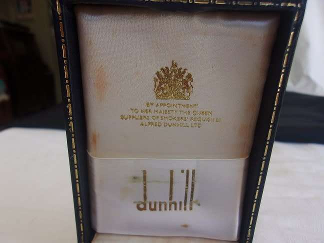 Vintage Dunhill Model 70 gold plated lighter in original box - working