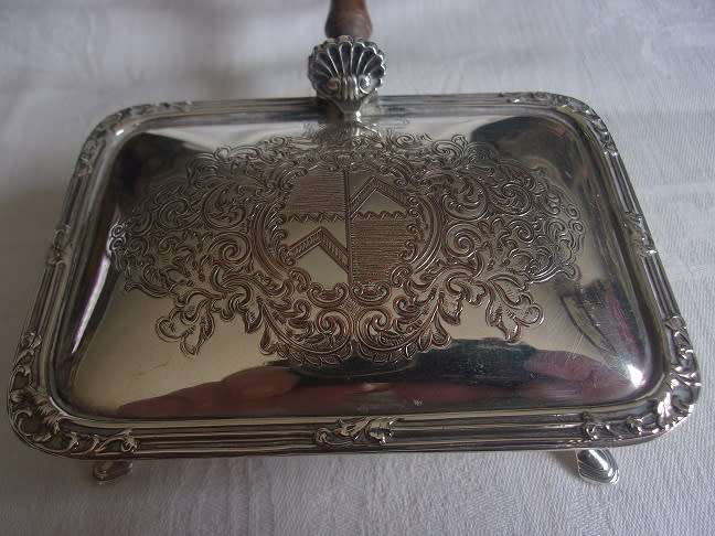 Vintage silver plated silent butler crumb box