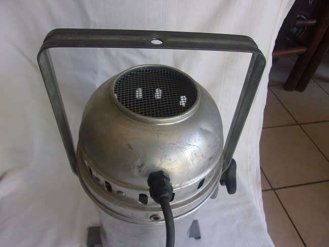 Vintage aluminum can stage light - made in Italy