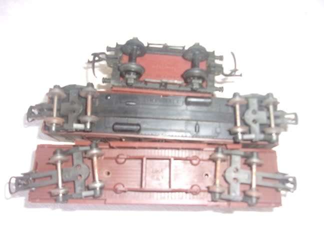 Large lot of HO/ OO gauge model railway accessories for 1 bid