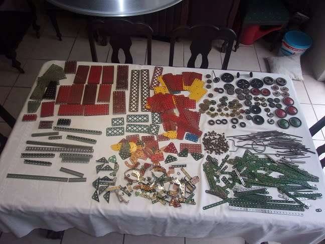 Huge lot of vintage Meccano parts - over 6kg