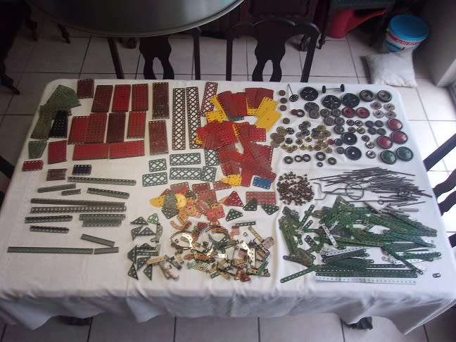 Huge lot of vintage Meccano parts - over 6kg