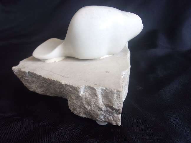 Vintage signed marble beaver sculpture by Gordon Hoselton