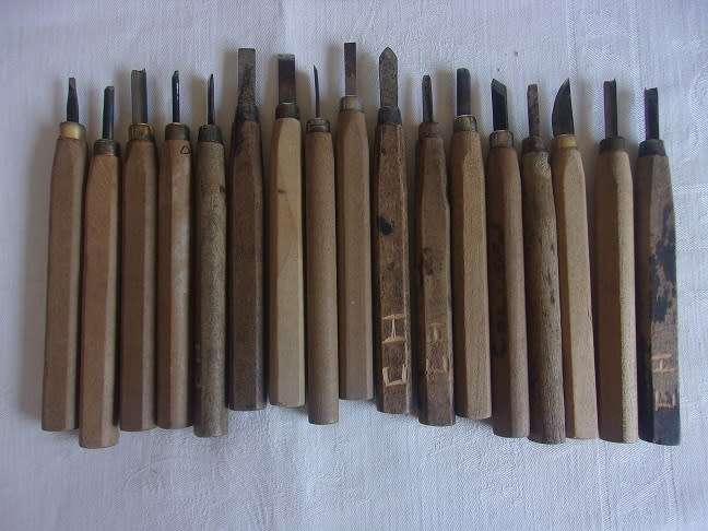 Large lot of 23 wood carving chisels & a Wood Carving Journal for 1 bid