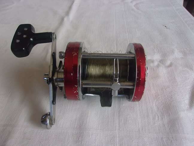 Vintage Abu Sweden Ambassadeur 7000 fishing reel