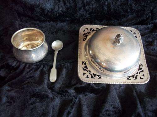 Lot of EPNS items - butter dish with glass inner, salt bowl with spoon. 1 bid for the lot!!!