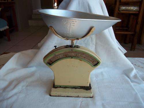 Old Salter kitchen scale - weighs up to 5 pounds