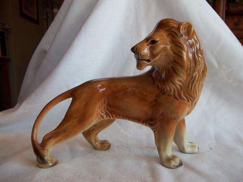 Beautiful large ceramic Lion figure back stamped - Made In Western Germany 32 - Relist due to SNC
